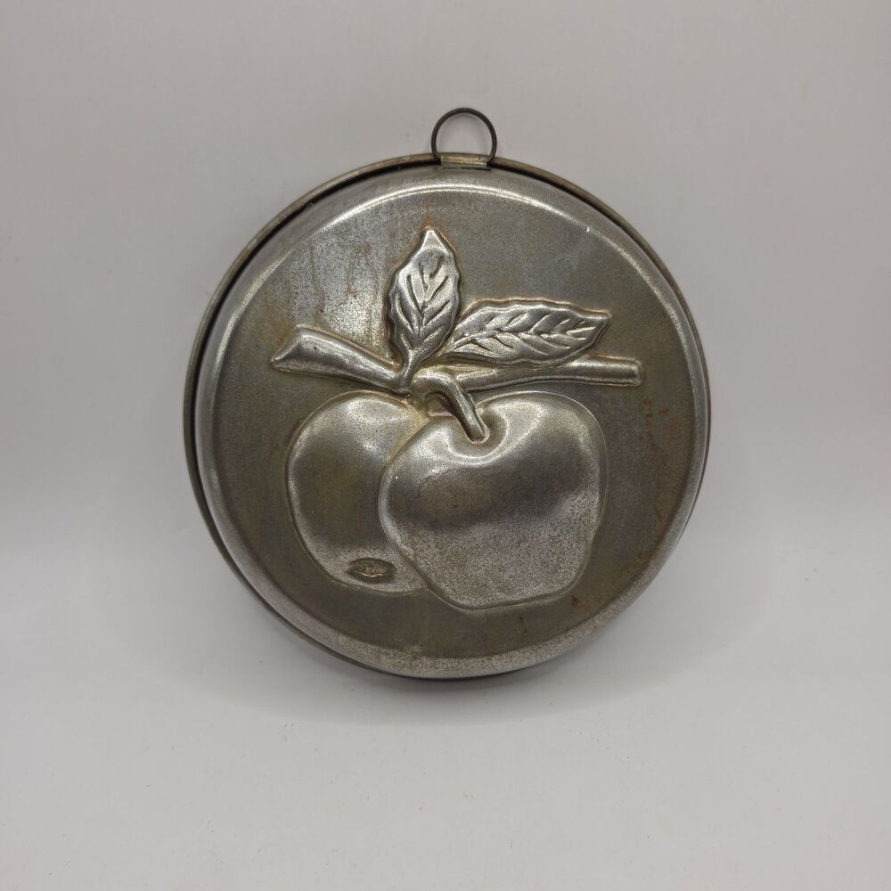 VTG Copper Embossed Apple Mold Pan Wall Hanging Country Farmhouse Grandmacore 8"